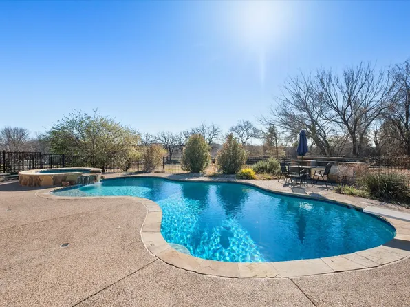 100 Ruth Ct, Aledo, TX 76008