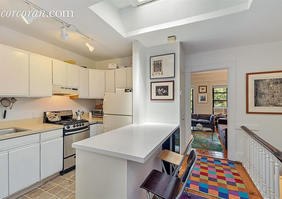 1st image of 420 5th St #2