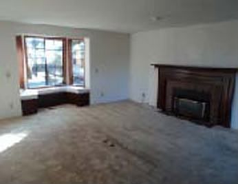 5th image of 275 Meadow Dr