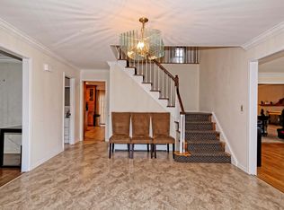 2 Southwood Dr, Morris Plains, NJ 07950