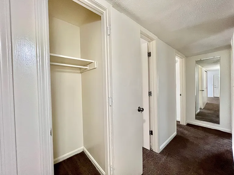 Countrybrook Apartments — Photo 39