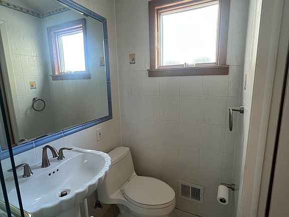 5th image of 246 Beach 130 St #2