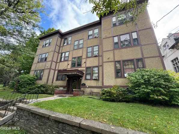 1086 University Place, Schenectady, NY 12308