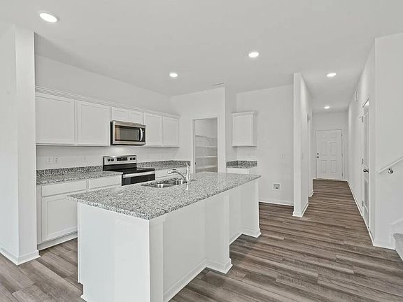 4th image of 2458 Spring Rise Ln