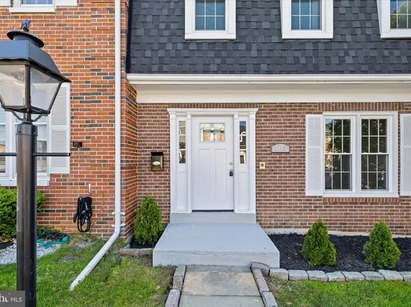 4103 Century Ct, Alexandria, VA 22312