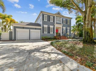 5126 W Neptune Way, Tampa, FL 33609