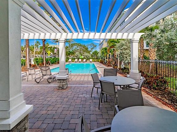 4th image of 2505 Coral Ct #2505
