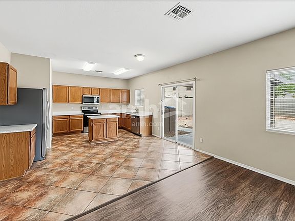 5th image of 13240 W Watson Ln