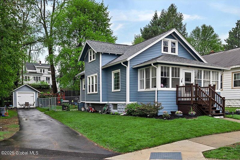 3rd image of 46 Irving Road