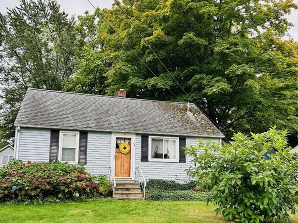 29 Elk Creek Ave, Girard, PA 16417