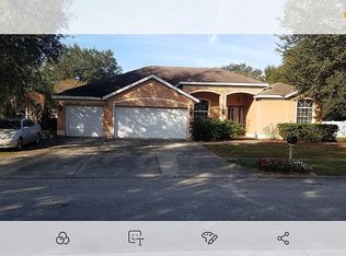 2210 Heritage Crest Dr, Valrico, FL 33594
