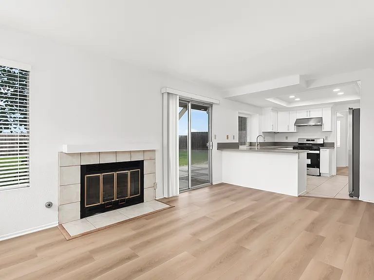 1719 Olamar Way — Photo 10