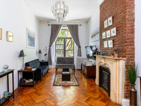 73 Monroe Street image 3 of 13