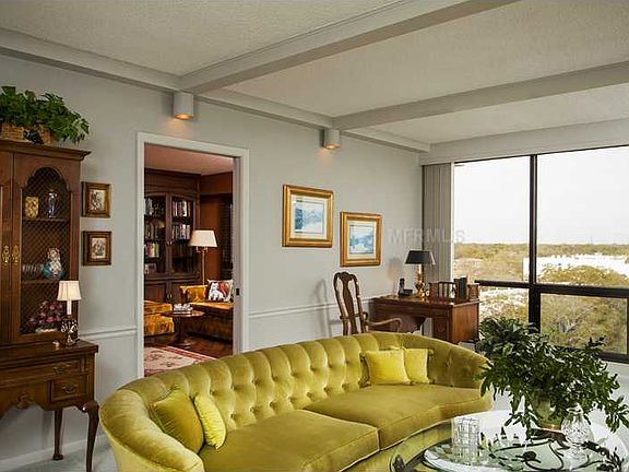 3rd image of 5020 Bayshore Blvd APT 802