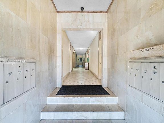 2nd image of 444 Ponce De Leon Blvd APT 3