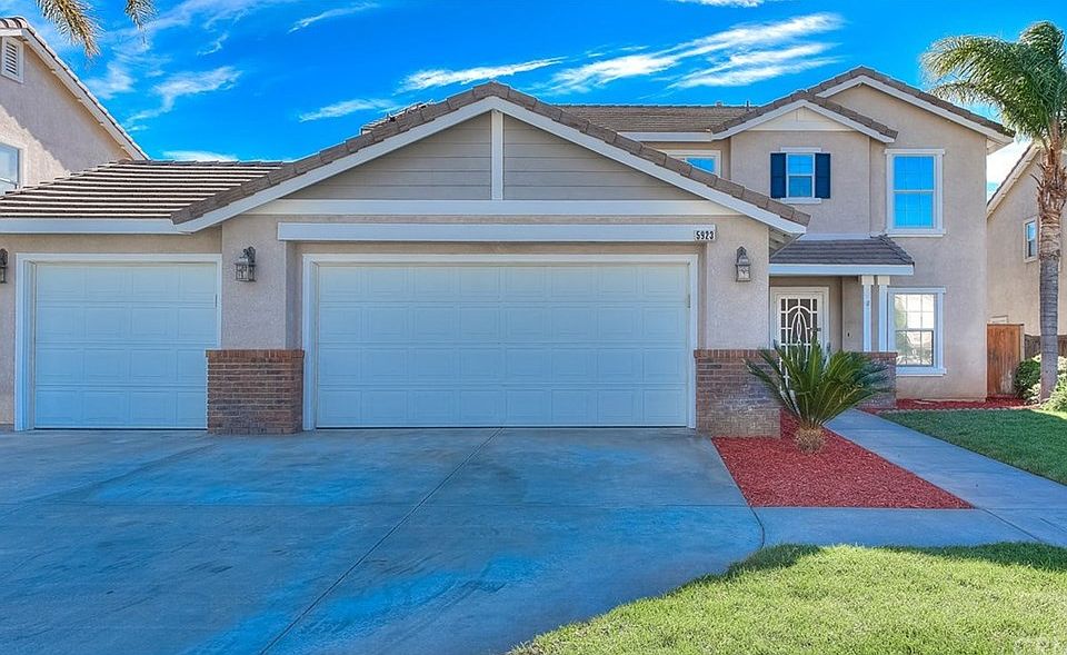 1st image of 5923 Honeysuckle Ln