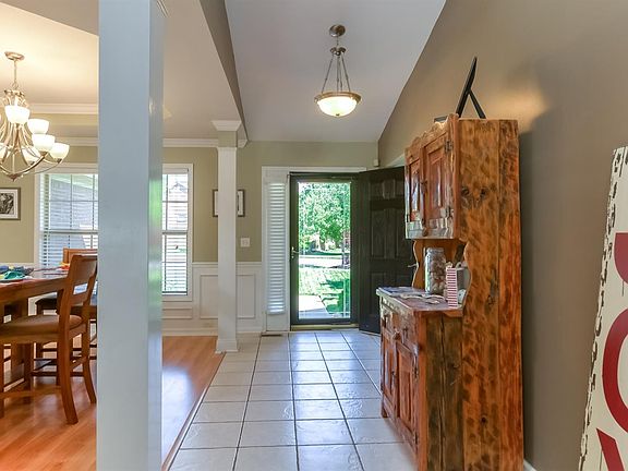 4th image of 4205 Desdemona Way