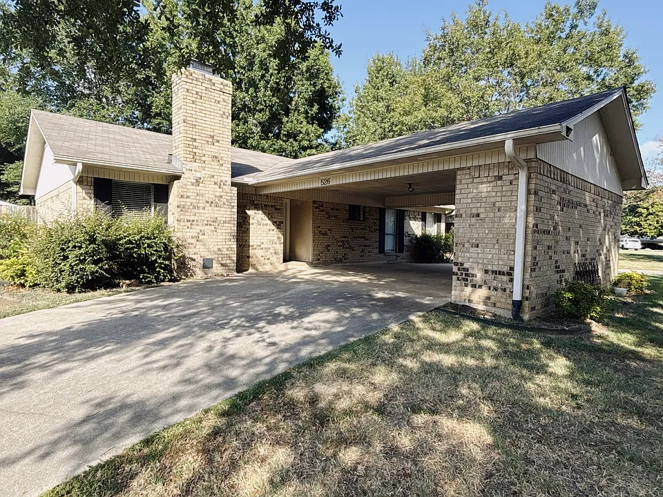526 Park Ln