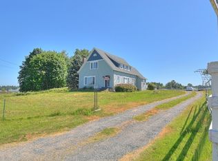 6742 Kickerville Rd, Ferndale, WA 98248