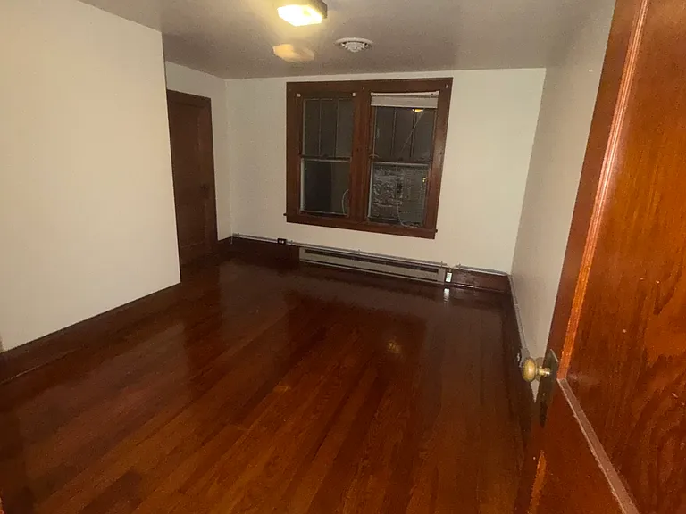 Upstairs Bedroom 2