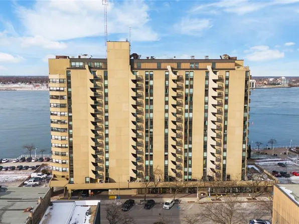 155 Front St N #1410, Sarnia, ON N7T 7V5