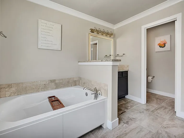 1103 Masquerade Blvd — Photo 11