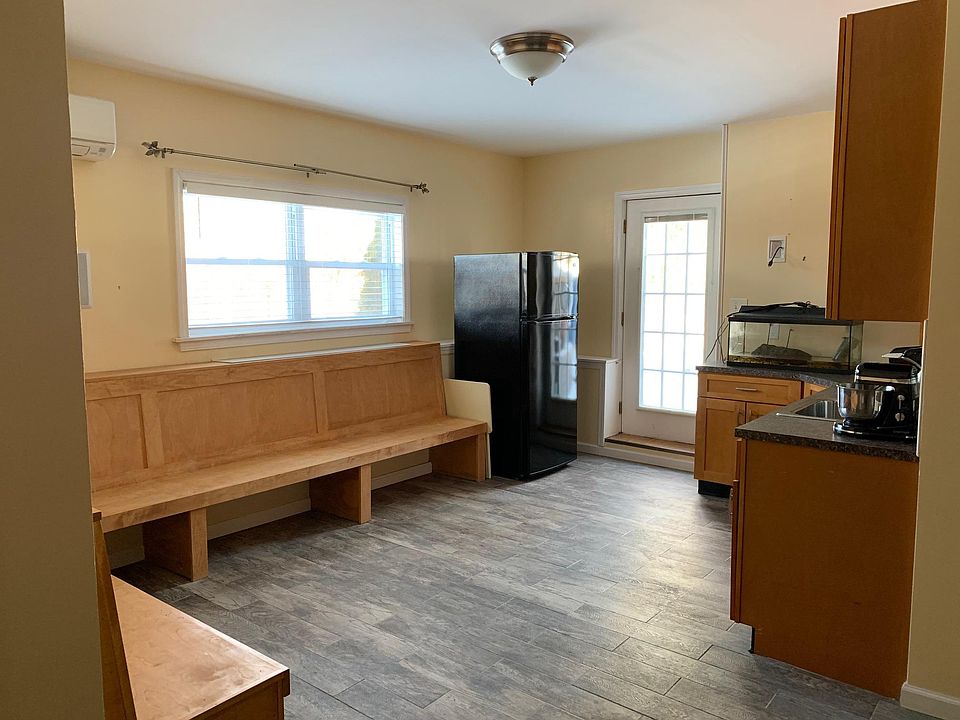 1st image of 25 Briar Dr