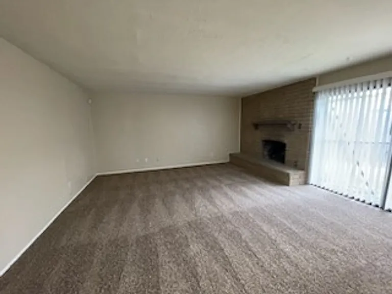 821 Stone Trail Dr — Photo 22