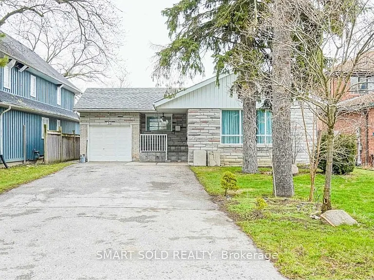 32 East Dr — Photo 1