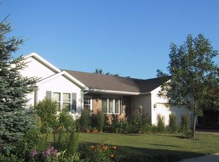 800 Devonshire Rd, Stoughton, WI 53589