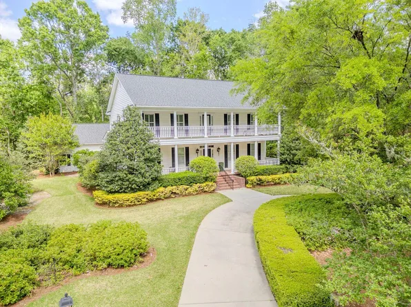 490 Barfield Dr, Summerville, SC 29485