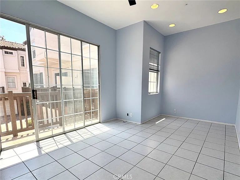 2938 Ballesteros Ln — Photo 8