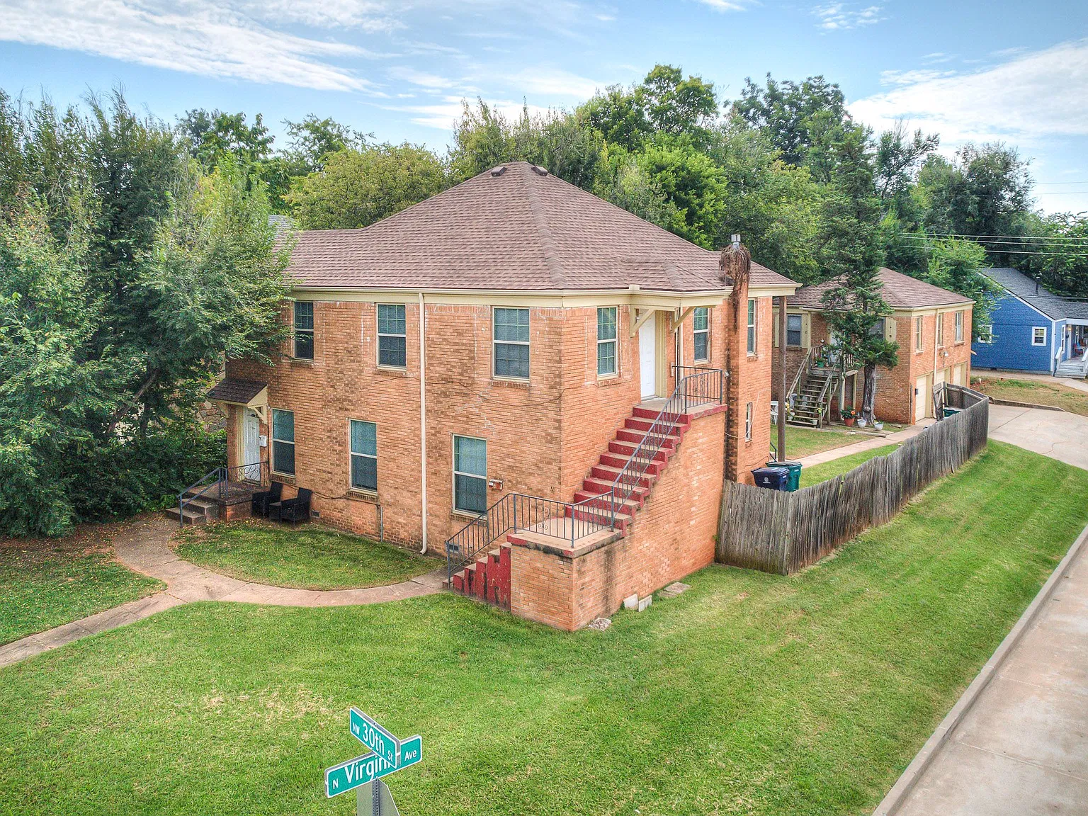 2 bed, 1000 sqft, $1,045 — Photo 3