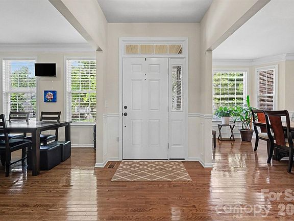 4th image of 1008 Hawker Rd
