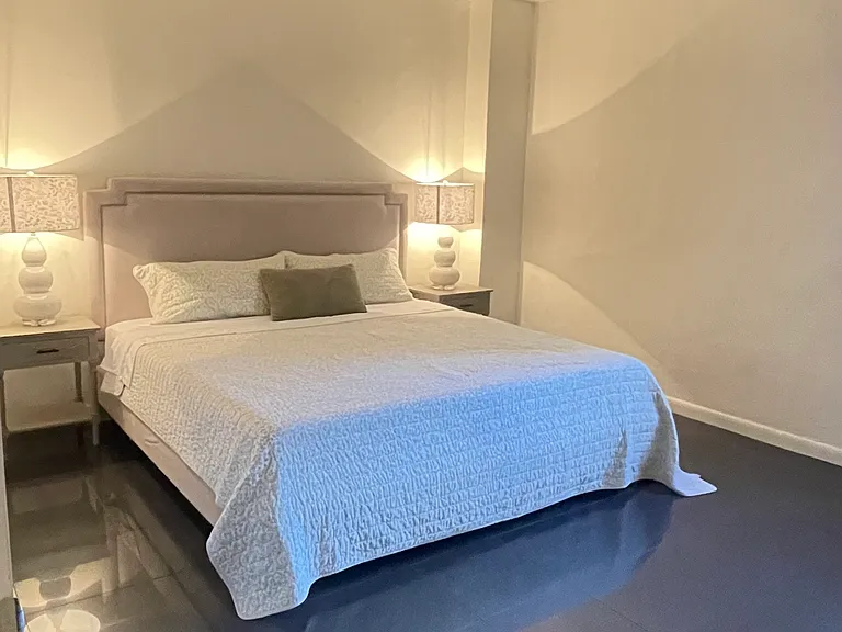 10185 Collins Ave #208 — Photo 5