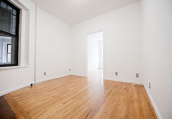 4th image of 50 Canal St #C1