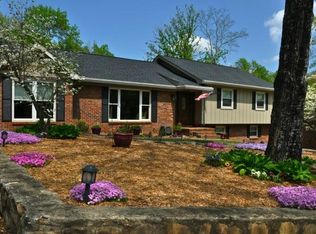 1607 Shore View Ln, Hixson, TN 37343