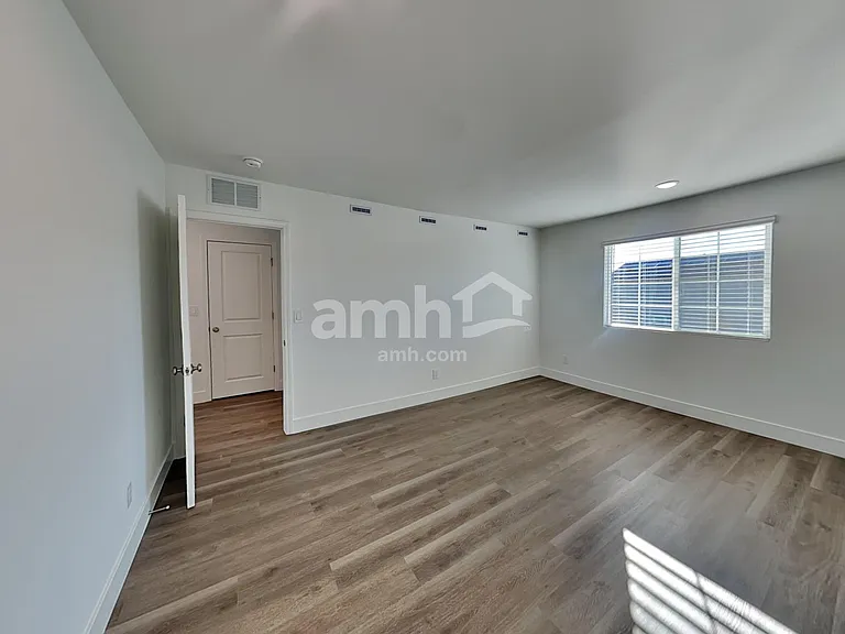 5734 Las Vegas Creek St — Photo 16