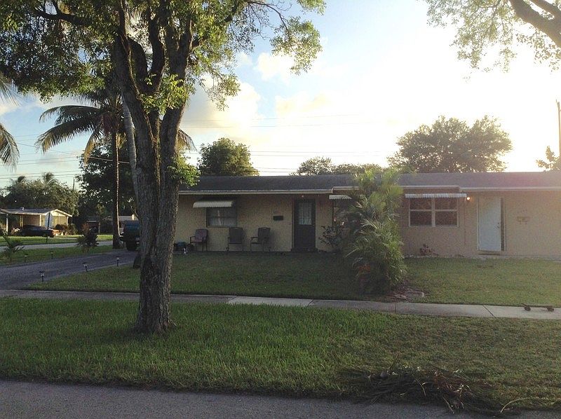 1st image of 5051 SW 92nd Ter