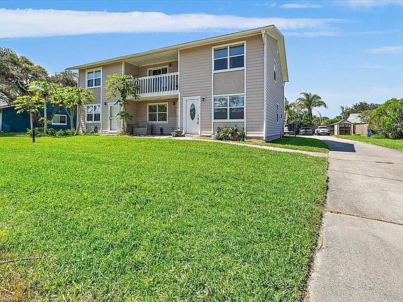2nd image of 124 Rio Del Mar St #C
