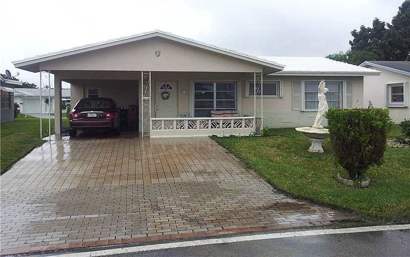 1st image of 4804 Mainland Dr