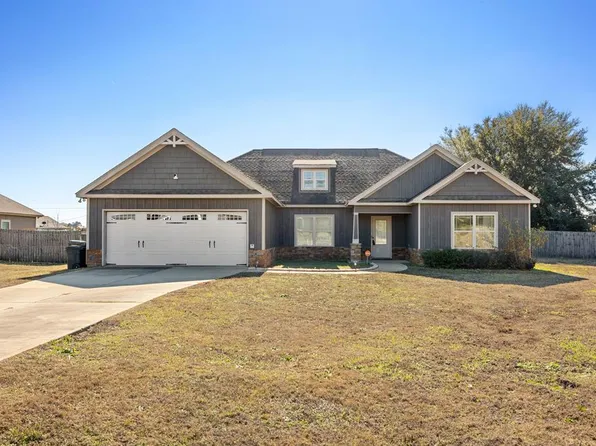 2 Winter Hawk Dr, Fort Mitchell, AL 36856