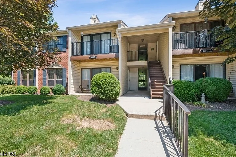 269 English Pl — Photo 1