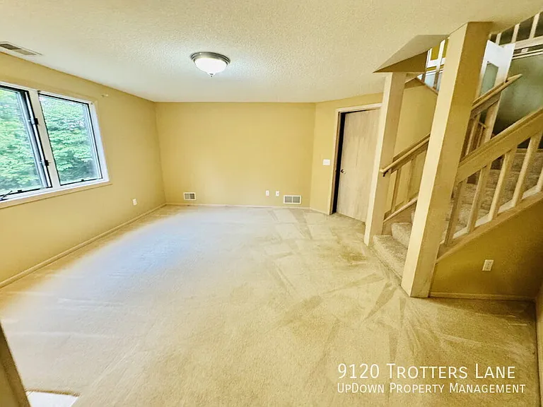 9120 Trotters Ln — Photo 39