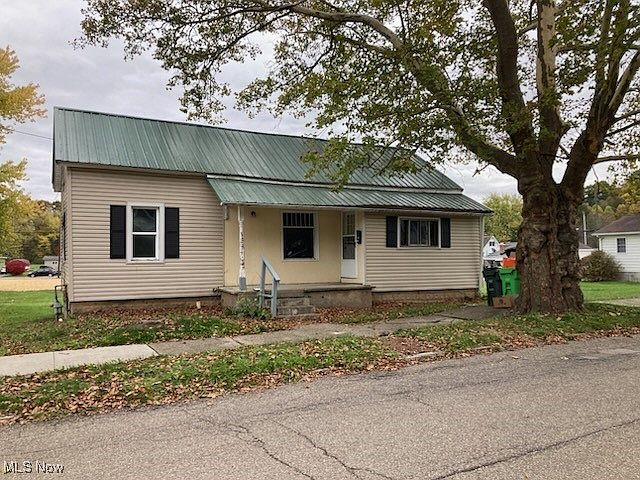1st image of 281 McConnell St