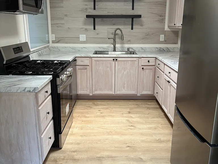 UPDATED KITCHEN WITH NEW APPLIANCES
