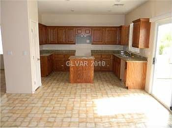 5th image of 1011 /dawn Valley Dr