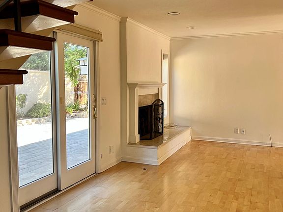 5th image of 4987 Northlawn Dr