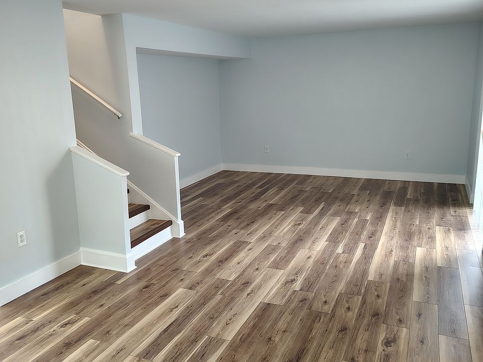 1st image of 12414 N 58th St APT 60