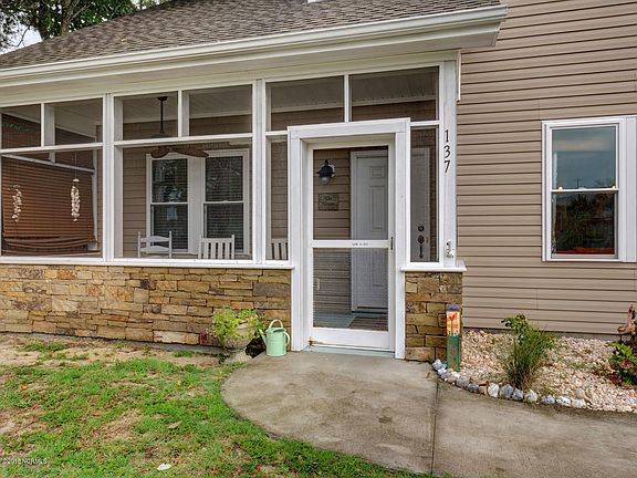 3rd image of 137 N 4th Avenue